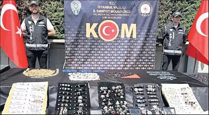 Son dakika | Kapalıçarşı’daki milyarlık kaçak pırlanta operasyonunun ayrıntıları ortaya çıktı! Hong Kong - Hindistan ve Birleşik Arap Emirlikleri hattı...
