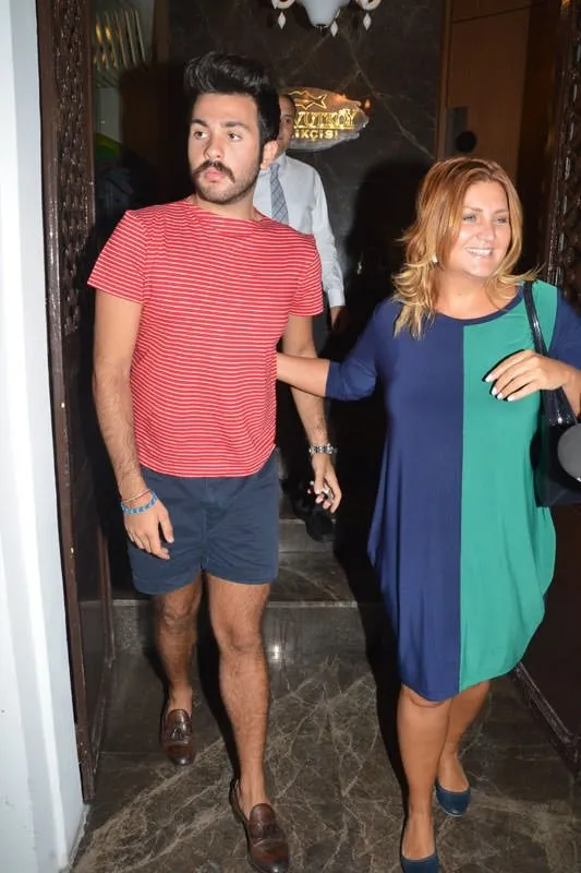Hakan Ural isyan etti Galeri Magazin