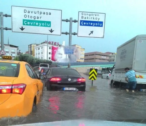 İstanbul yağmuru sosyal medyayı salladı