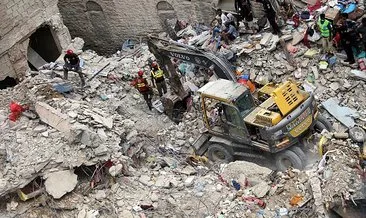 Pakistan’da 5 katlı bina yerle bir oldu: 27 kişi enkaz altında can verdi