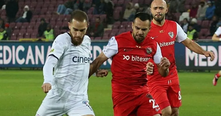 Hatayspor’da futbolcular ve teknik ekip tahliye edildi
