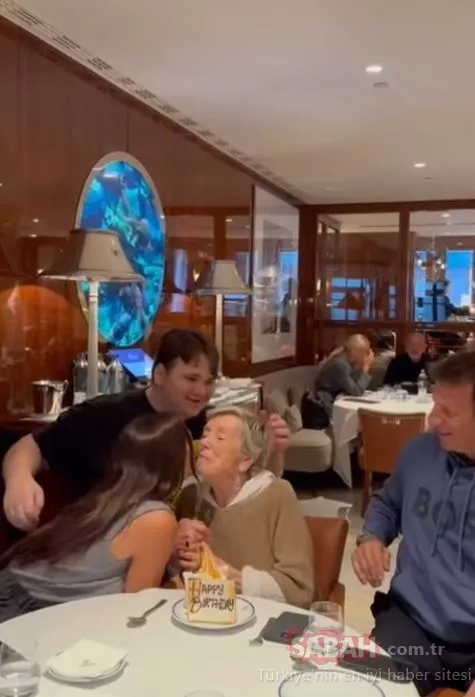 Zehra Çilingiroğlu ile junior Kaya Çilingiroğlu babaannelerini doğum gününde öpücüklere boğdu!