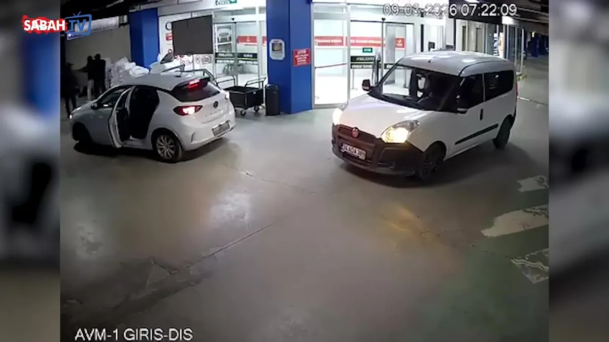 Kuyumcukent’te “film gibi” soygunda flaş gelişme! 20 milyonluk vurgunda çember daraldı: 8 gözaltı | Video videosunu izle Kuyumcukent’te “film gibi” soygunda flaş gelişme! 20 milyonluk vurgunda çember daraldı: 8 gözaltı | Video videosunu izle