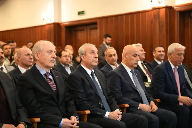 sehir-ve-tarim-paneli-baskentte-yogun-katilimla-gerceklesti-1745753648802.jpg