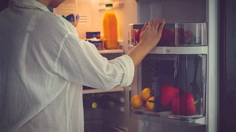 Bu gıdaları buzdolabında sakladığınızda hastalık saçıyor!