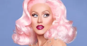 20 yıl sonra makyajını sildi!