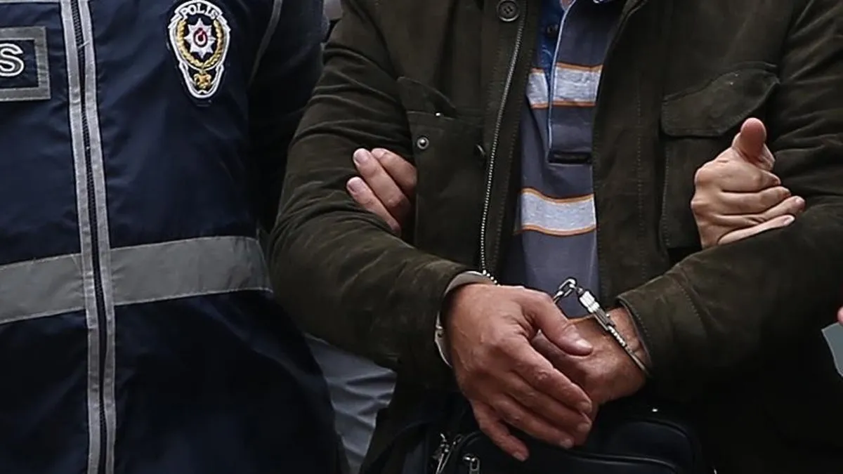Adana’da terör örgütü DEAŞ sanığına 6 yıl 3 ay hapis cezası verildi Adana’da terör örgütü DEAŞ sanığına 6 yıl 3 ay hapis cezası verildi