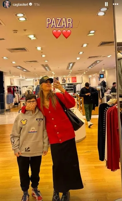 Çağla Şıkel çocukları Uzay ve Kuzey’i paylaştı! Ünlü isme hayranlarından övgü yağdı: ’Çağla en çok anne olmayı sevdi’