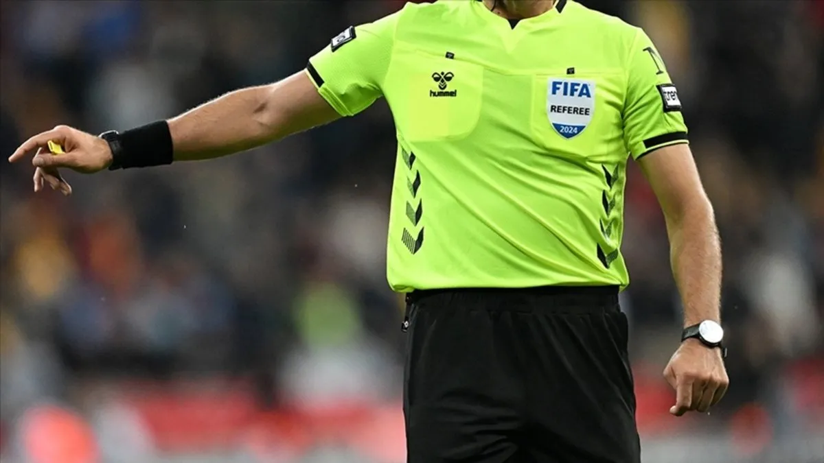 Son dakika: Galatasaray Beşiktaş derbisinin hakemi belli oldu! Son dakika: Galatasaray Beşiktaş derbisinin hakemi belli oldu!