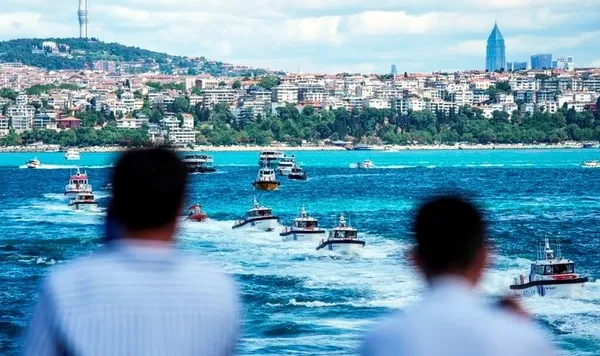 istanbulun-fethinin-573-yil-donumunde-tcg-fatih-firkateyni-ziyarate-acildi-120-tekne-halicte-kortej-olusturdu-1780065726694.jpg
