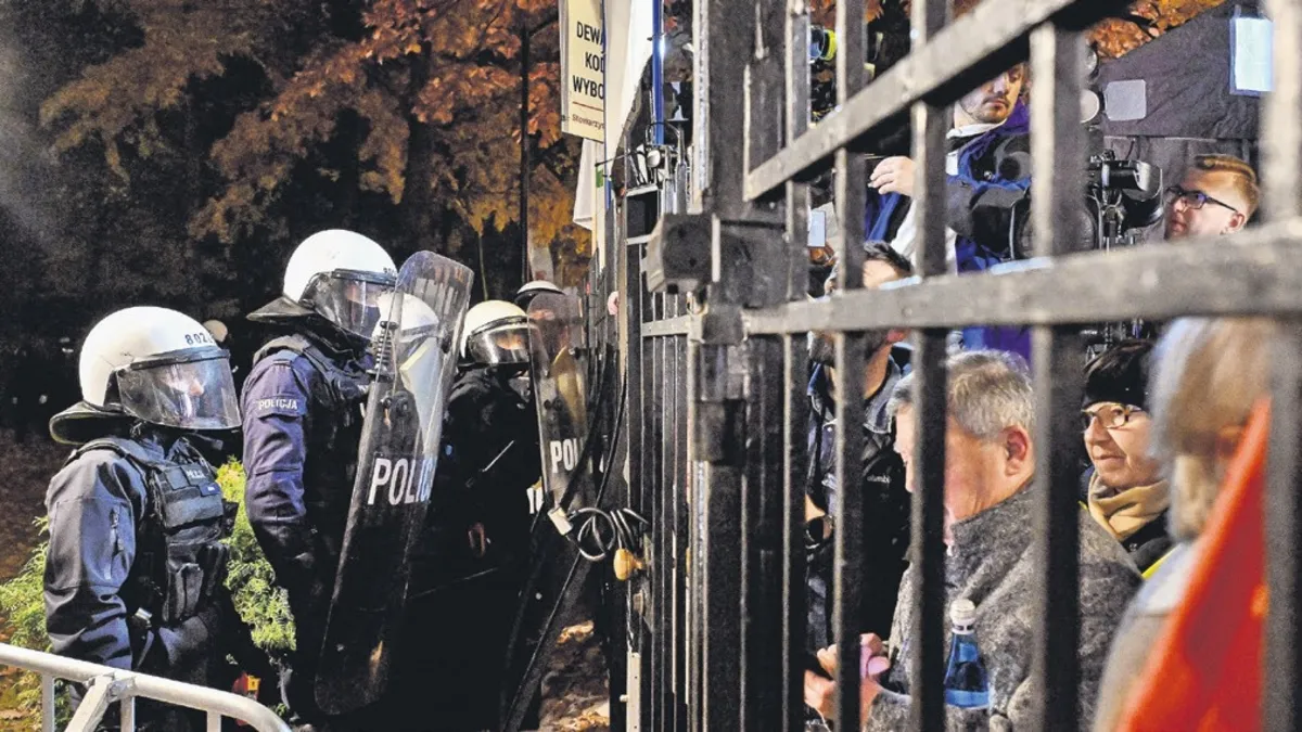 Polonya’da gergin gece! Yargı krizi kaosa dönüştü