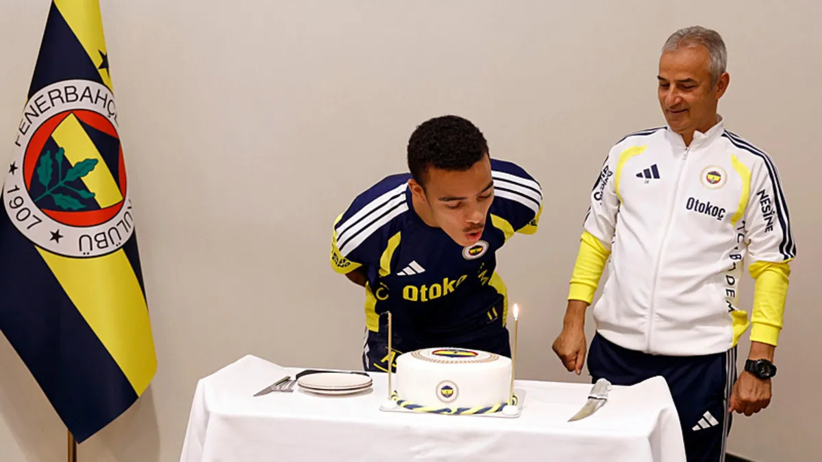 Fenerbahçe'de Mason Greenwood’un doğum günü kutlandı
