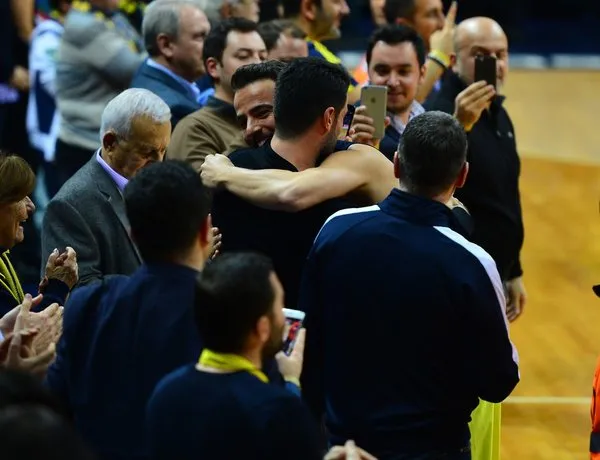 Volkan Demirel'den Galatasaraylıları çıldırtan tezahürat!
