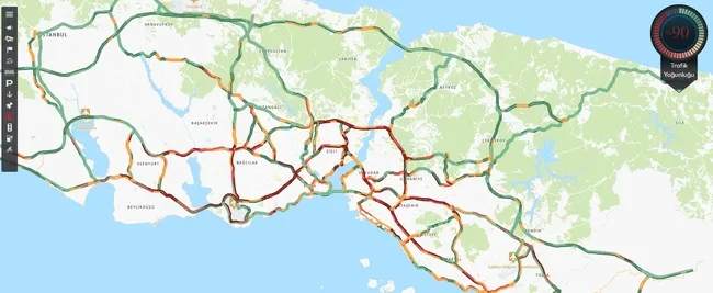 istanbulda-trafik-resmen-durdu-yogunluk-yuzde-90a-ulasti-1766503729805.jpg