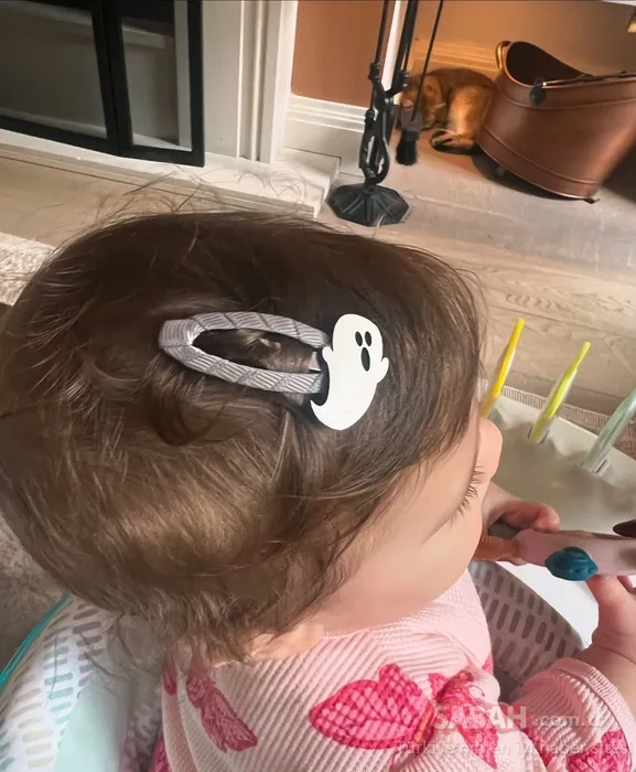 Eda Ece’den altın saçlı minik kızı Mina İpek ile yeni kare! Tokanı yeriz senin