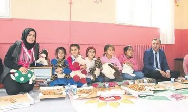 Şehit Çocukları Yardımlaşma Derneği’nden sınır köylerinde okuyan çocuklara pizza sürprizi