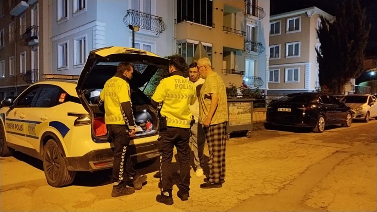 Bursa’da alkollü sürücü dehşeti: Kaza yapıp kaçtı! Ehliyetine el konuldu Bursa’da alkollü sürücü dehşeti: Kaza yapıp kaçtı! Ehliyetine el konuldu