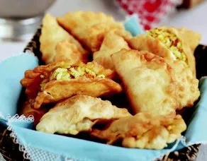 Safranlı Pirinçli Börek