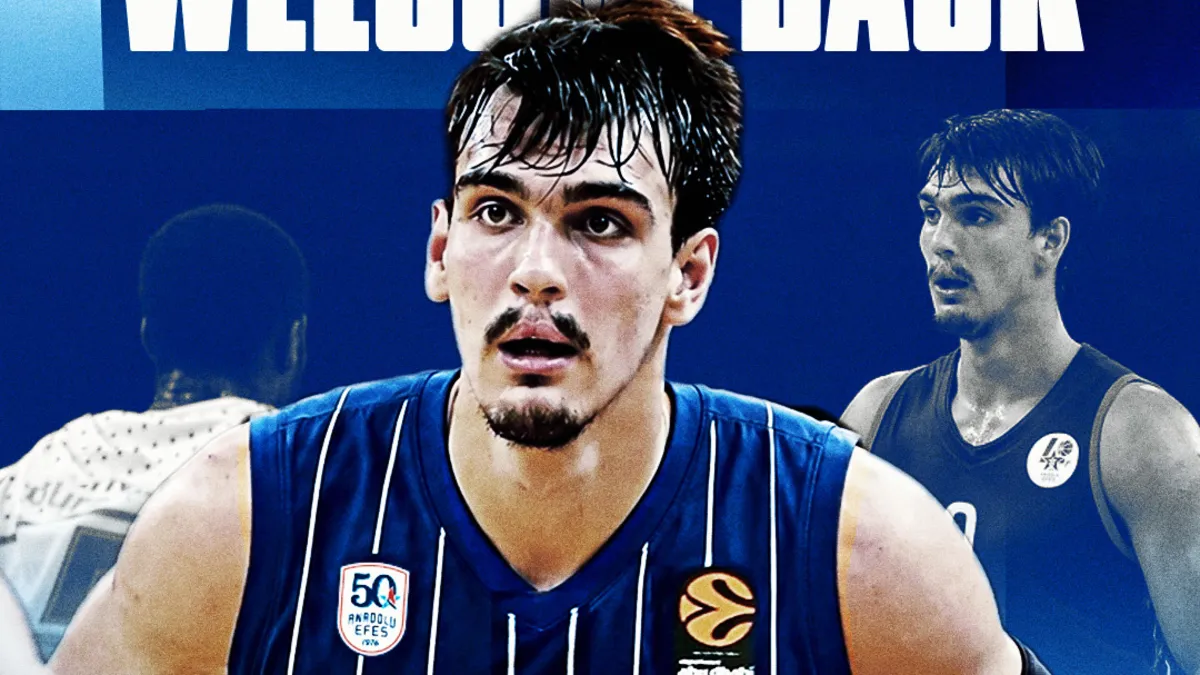 Dario Saric Anadolu Efes forması giyerken