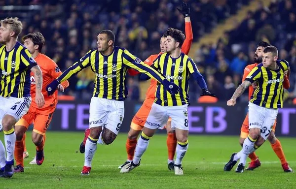 Fenerbahçe Medipol Başakşehir maçından kareler