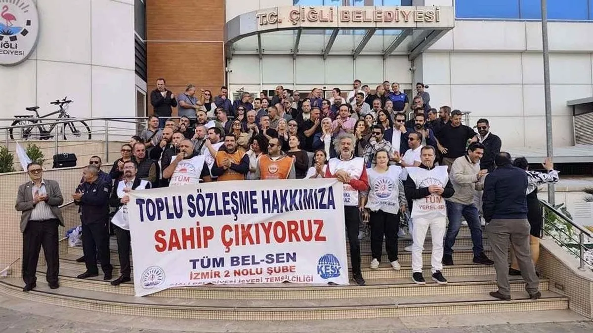 Çiğli Belediyesi’nde memurlar eylem yaptı! Çiğli Belediyesi’nde memurlar eylem yaptı!