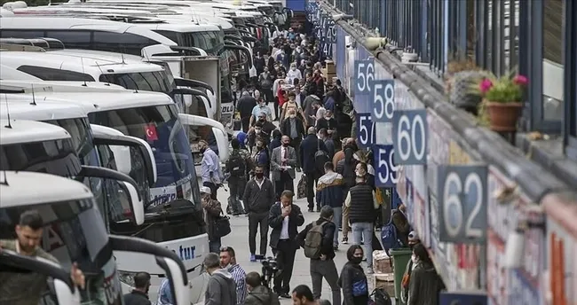 Ramazan Bayramı'nı fırsat bildiler! Otobüs biletleri fiyatları yüzde 20 arttı - Ekonomi Haberleri