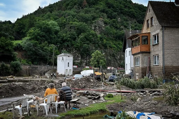Almanya'dan korkunç haberler geliyor! Sel ve su baskınlarında ölü sayısı 103'e yükseldi