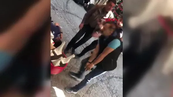 Polisin silahını alıp çatışmaya girdi! Beyazıt'taki çatışmanın en sıcak anları kamerada | Video