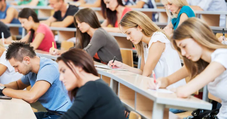 AÖF yaz okulu kayıtları ve ders seçimi nasıl yapılır, kayıt ücreti ne kadar? 2021 AÖF yaz okulu kayıt/ders seçim ekranı