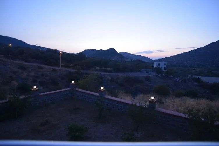 SON DAKİKA | İzmir’de akıl almaz tezgah! Villasına çöküp TikTok’ta paylaştılar: Sezon açıldı, akıyor bugün maşallah