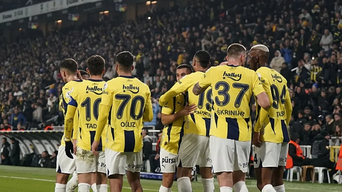 Fenerbahçe’nin hazırlık kampında karşılaşacağı takımlar belli oldu Fenerbahçe’nin hazırlık kampında karşılaşacağı takımlar belli oldu