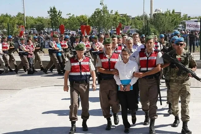 son-dakika-fetocu-kemal-batmazin-kizi-esra-batmaz-tutuklandi-1788188413539.jpeg SON DAKİKA | FETÖ'cü Kemal Batmaz'ın kızı Esma Batmaz tutuklandı