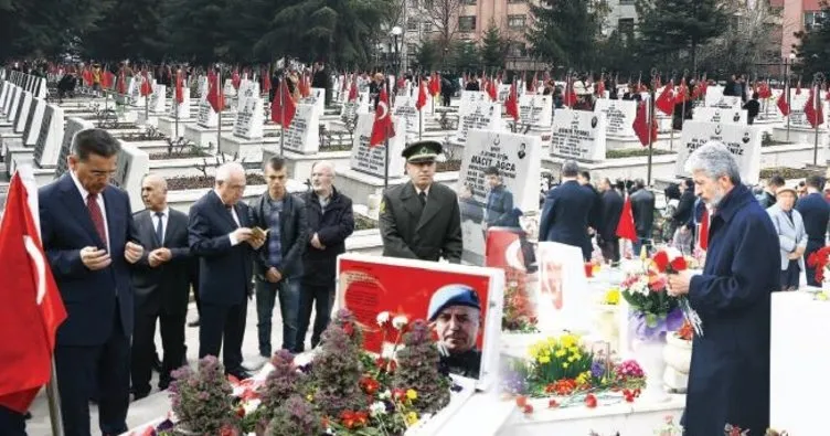 Ankara’da şehitler gözyaşlarıyla anıldı