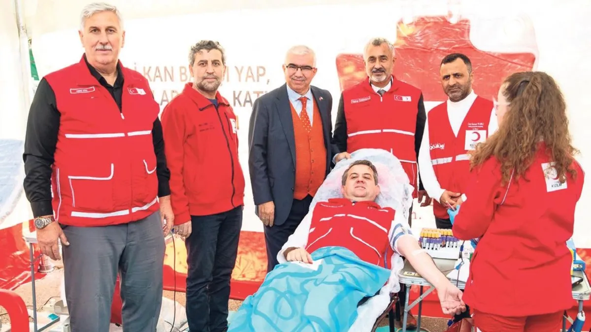 Adana kan bağışında ilk üçte