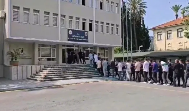bakan-yerlikaua-duyurdu-13-ilde-yasa-disi-bahis-operasyonu-1716704494557.jpg