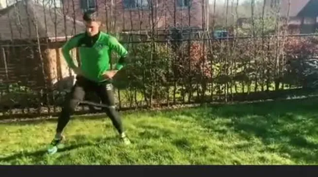 Berke Özer antrenmanlarını annesiyle sürdürüyor