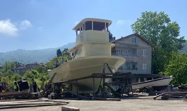 Yattıkları tekne içinde mangal yakan 2 işçi yaşamını yitirdi #bartin