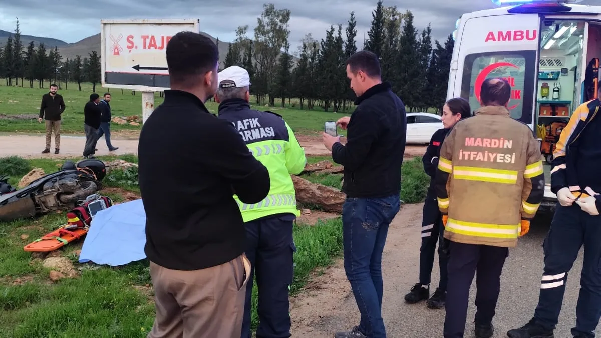 Devrilen motosikletin sürücüsü hayatını kaybetti Devrilen motosikletin sürücüsü hayatını kaybetti