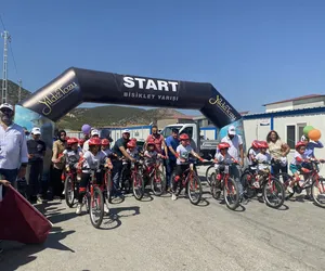Yıldız Tozu’ndan depremzede çocuklara eğlenceli etkinlik! Festival tadında bisiklet yarışı...