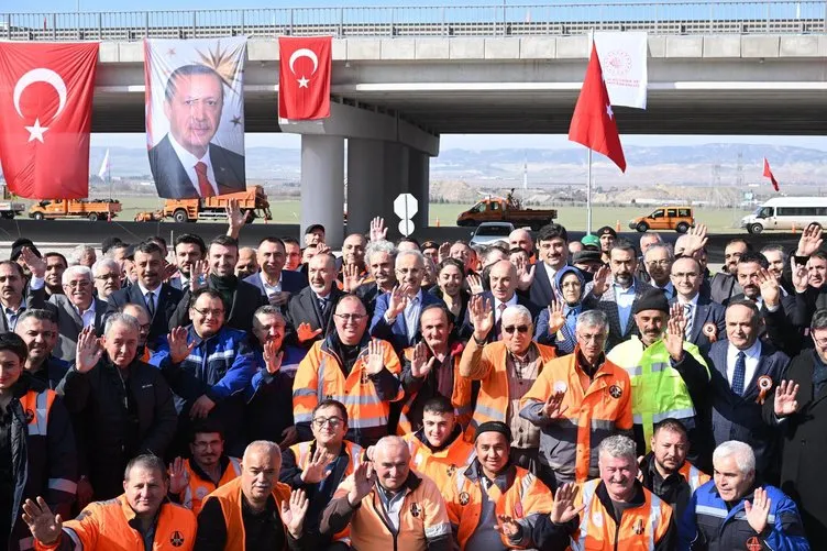 Ankara’ya hizmet sınır tanımıyor! Bakan Uraloğlu yeni metro müjdesini açıkladı: Kızılay-Esenboğa Hattı için tarih belli oldu