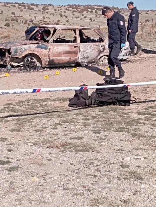 Son dakika: Afyonkarahisar’da otomobilde çifte vahşet! Yakılmış iki erkek cesedi bulundu