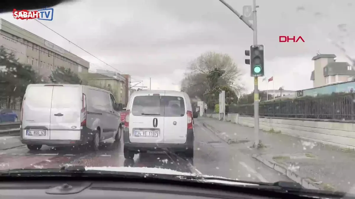 İstanbul’da bazı ilçelerde dolu etkili oldu | Video videosunu izle İstanbul’da bazı ilçelerde dolu etkili oldu | Video videosunu izle