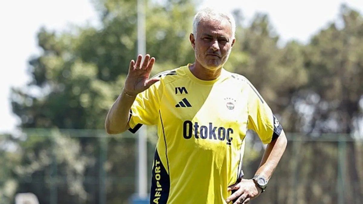 Fenerbahçe yönetiminden İngiltere'ye çıkarma! Jose Mourinho o yıldızı istiyor...