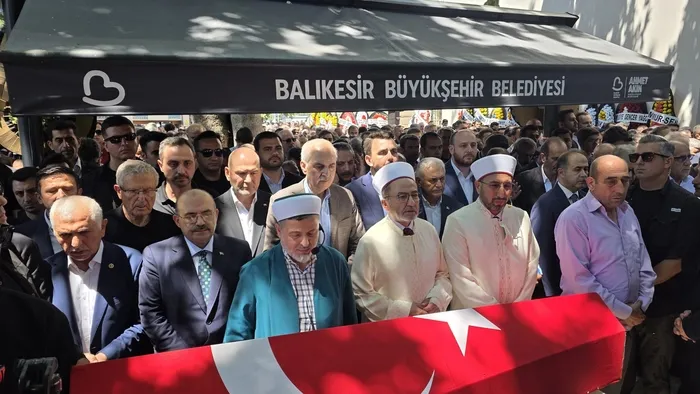 eski-milletvekili-mehmet-cemal-oztaylan-topraga-verildimehmet-cemal-oztaylan-son-yolculuguna-dualarla-ugurland-1783688111088.jpg