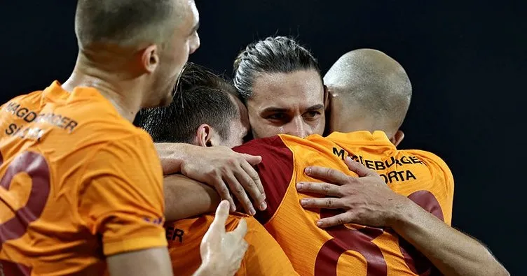 Galatasaray Hatayspor’u yıktığı maçta Luyindama bir ilke imza attı...