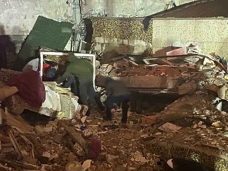OĞUL DAKİKA: Kahramanmaraş'ta 7.4'lük deprem! Deprem bölgesinden acı haberler peş peşe geliyor