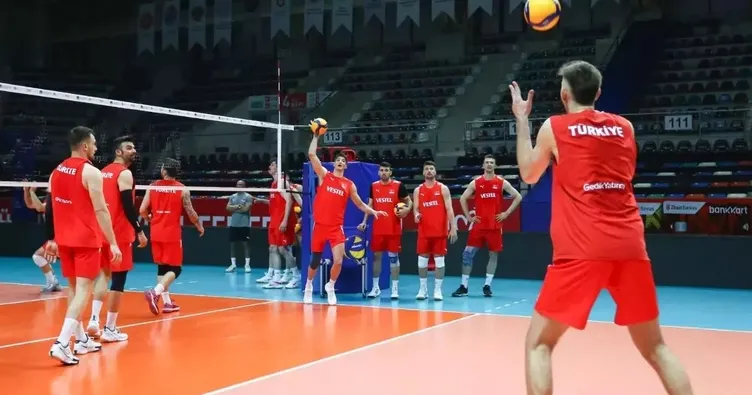 MAÇ BAŞLADI! Türkiye - Hollanda maçı ne zaman, saat kaçta, hangi kanalda? Filenin Efeleri son 16 turunda!