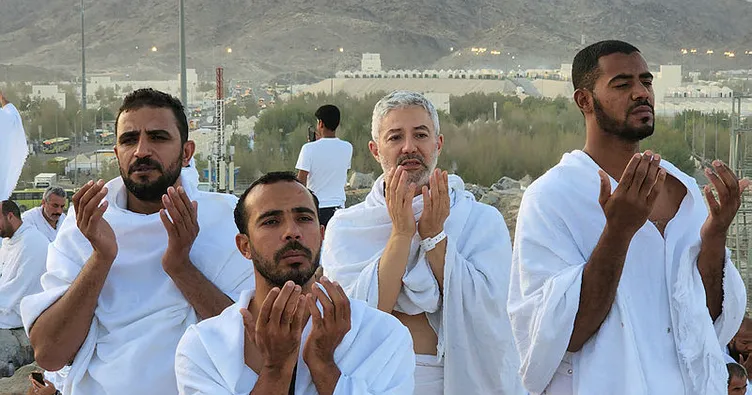 1 milyon hacı adayı Arafat’ta buluşuyor