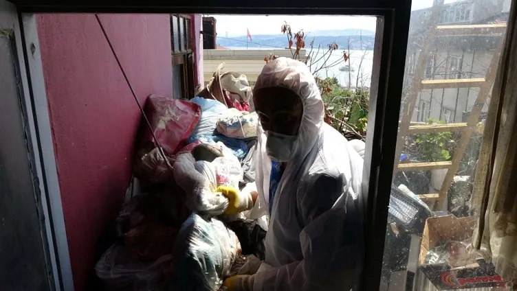 Cihangir’de deniz manzaralı çöp ev
