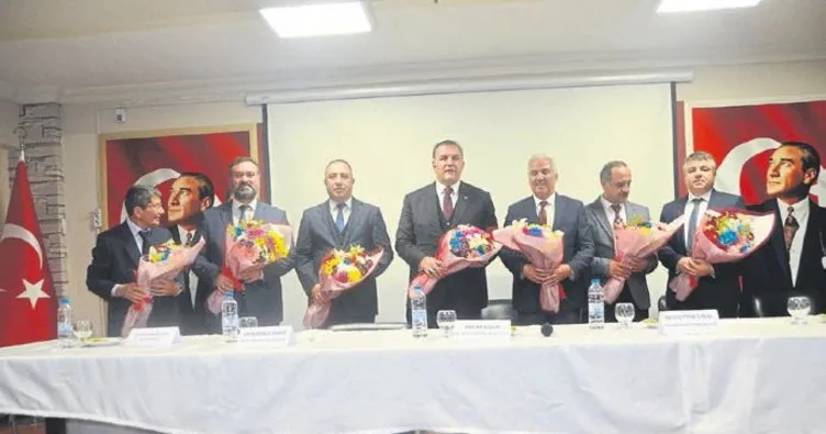 Adem Koca ilçelerde okulları denetledi